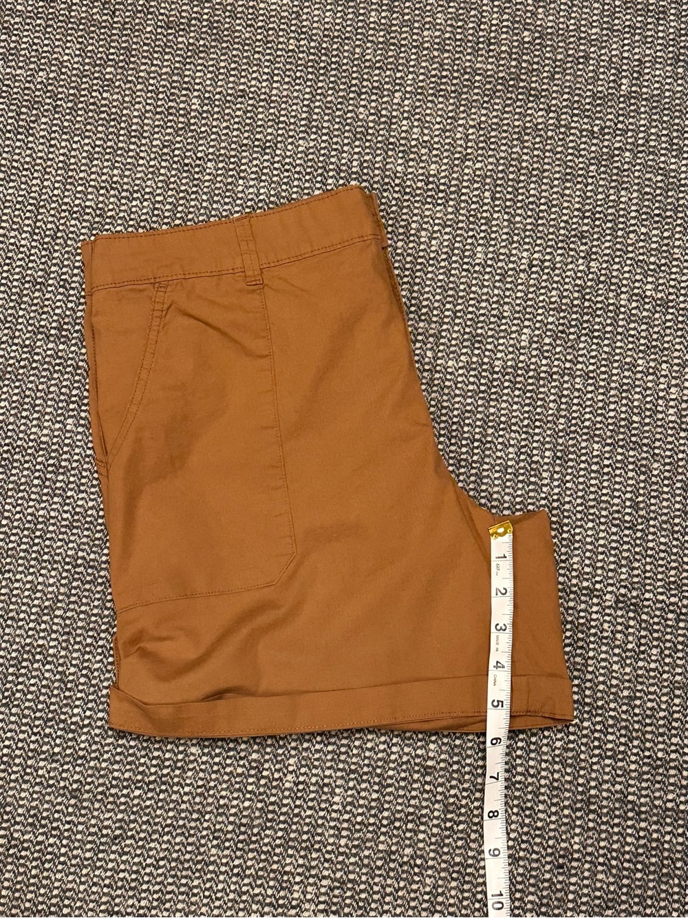 Women’s Casual Rolled-Hem Shorts in Tan - Picture 4 of 7